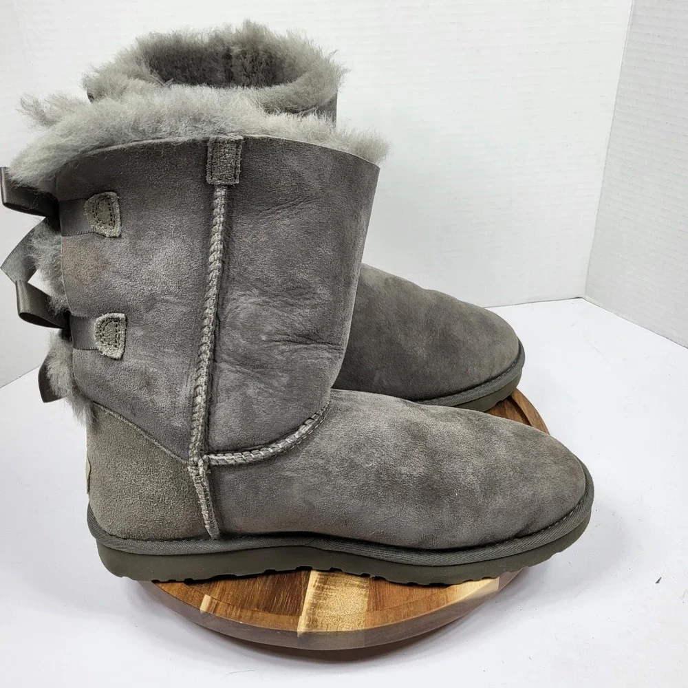 UGG Bailey Bow II Boots Women 9 Grey Excellent Suede Sheepskin 1002954
